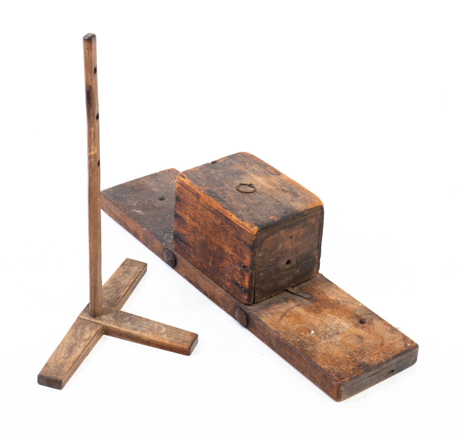 TWO WOODEN PRIMITIVE PIECES. (1 of 2)