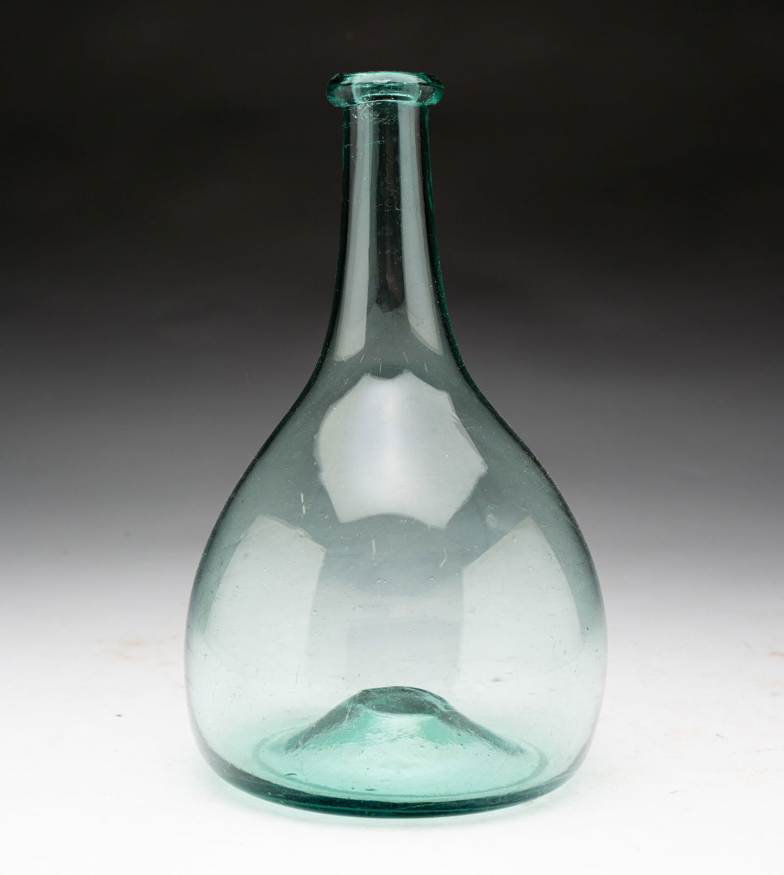 BLOWN GLASS CLUB SHAPED BOTTLE. (1 of 3)