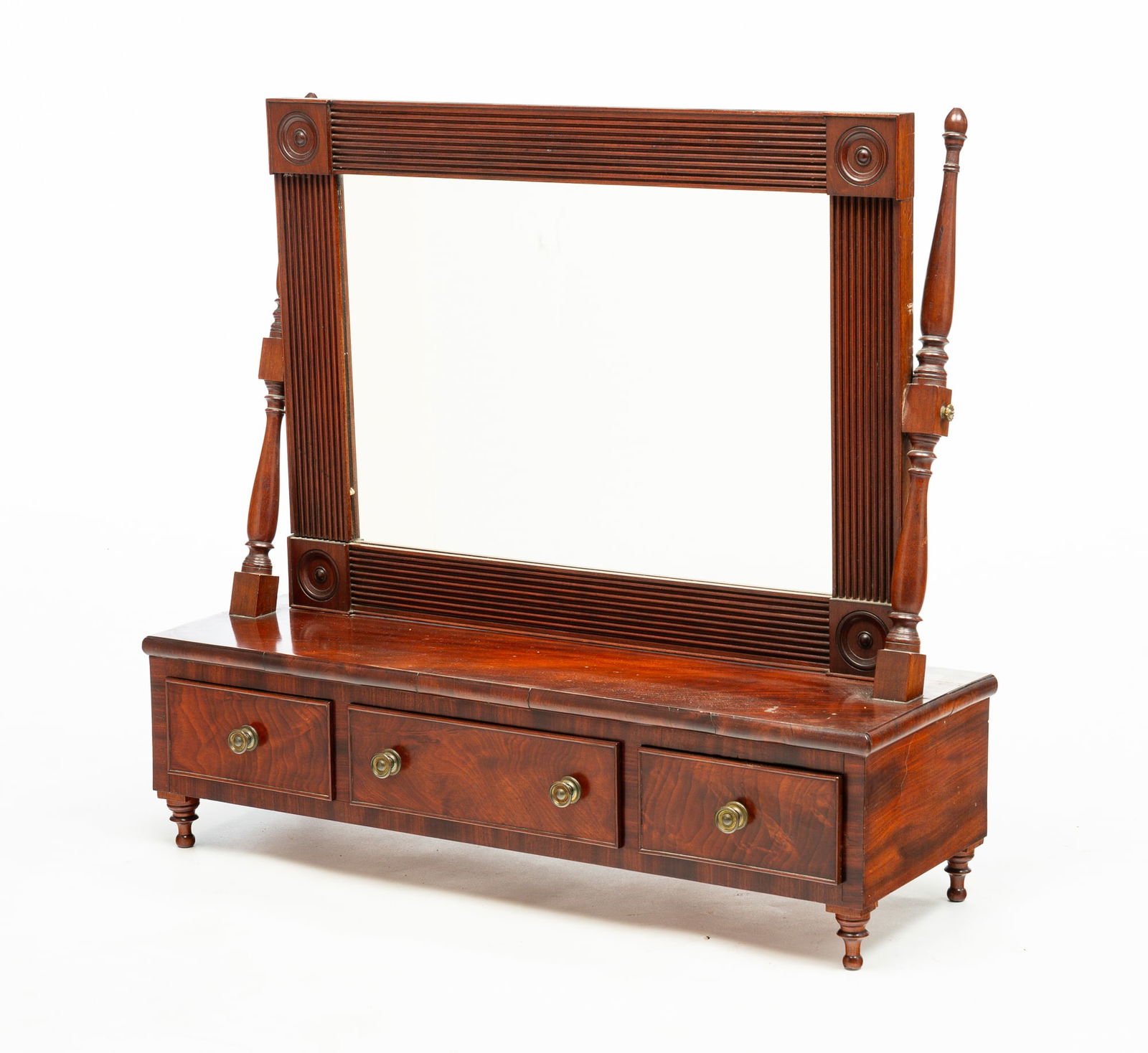 LARGE CHEST-TOP SHAVING MIRROR. (1 of 4)