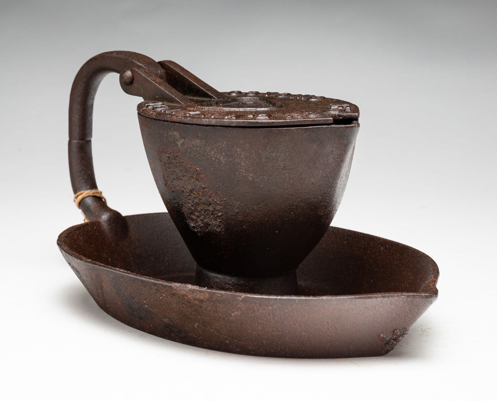 E. KATZINGER LAMP. (1 of 3)