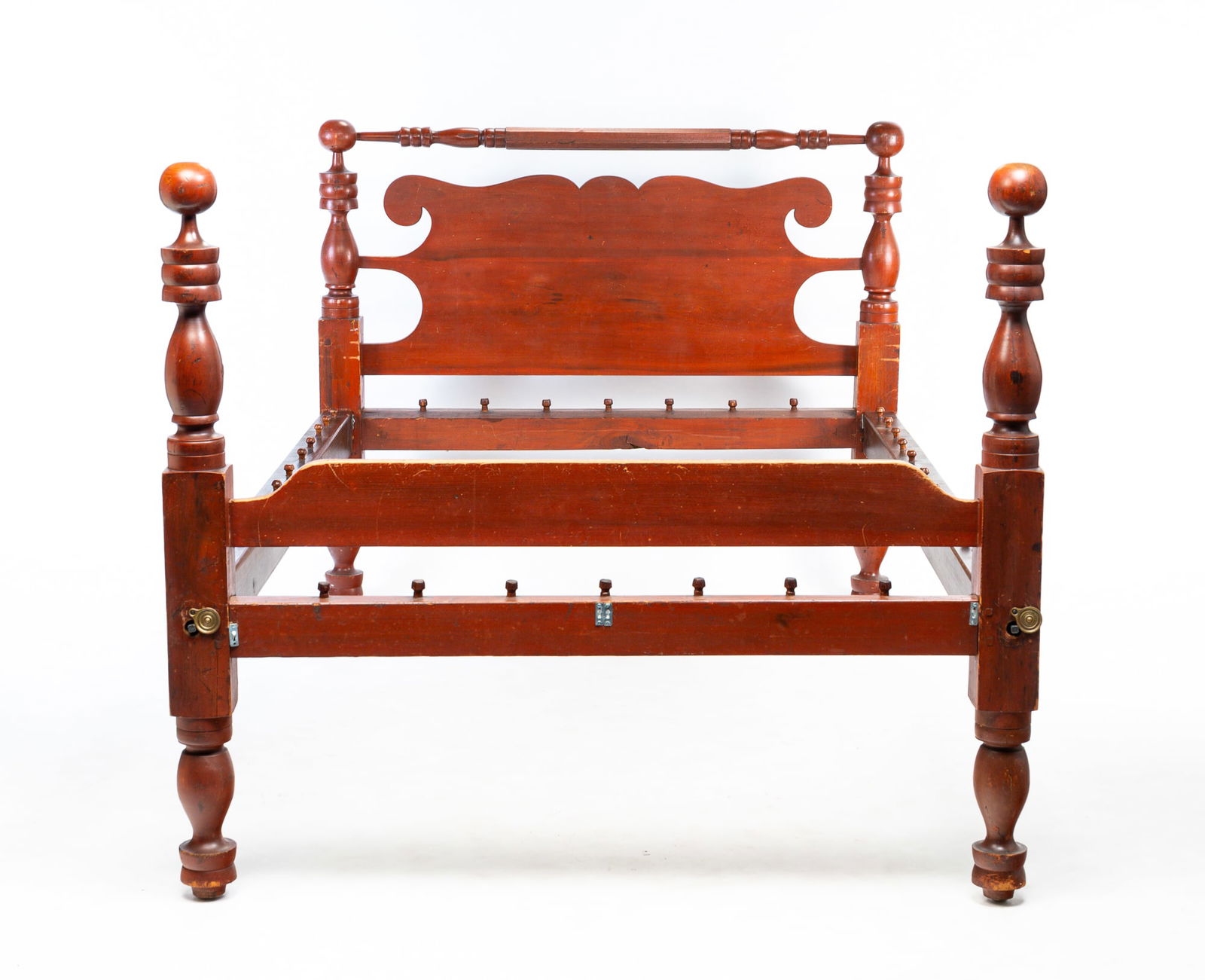 COUNTRY EMPIRE PAINTED ROPE BED. (1 of 4)