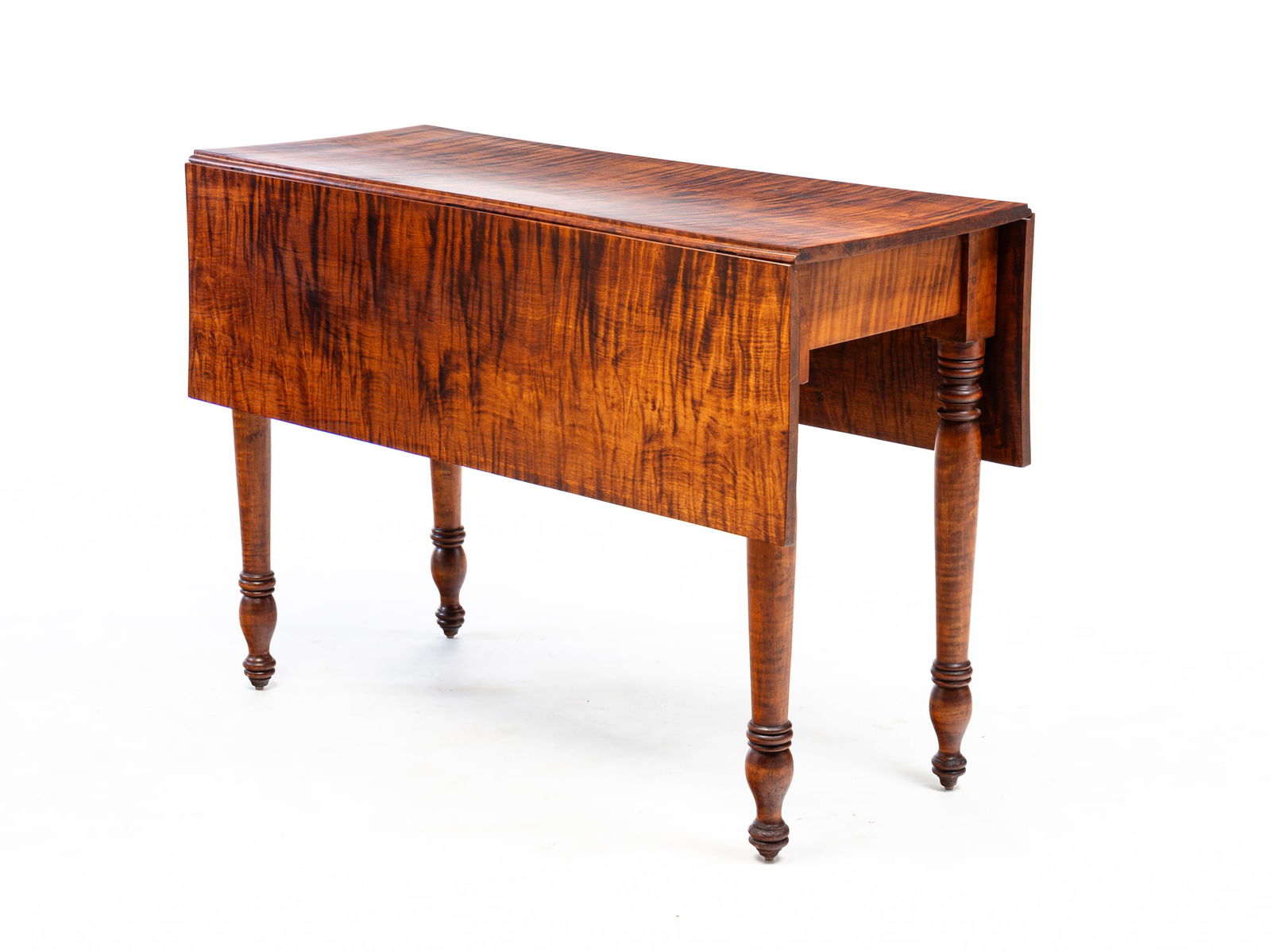 SHERATON DROP LEAF TABLE. (1 of 3)