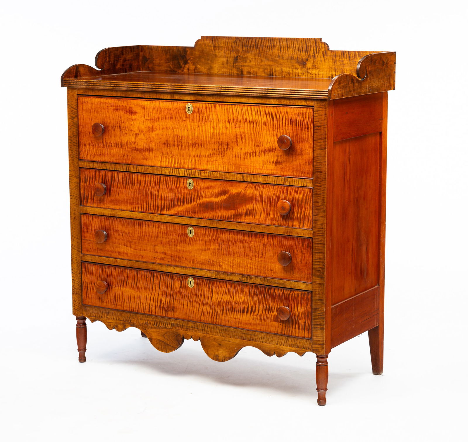 TRANSITIONAL CHEST OF DRAWERS. (1 of 5)