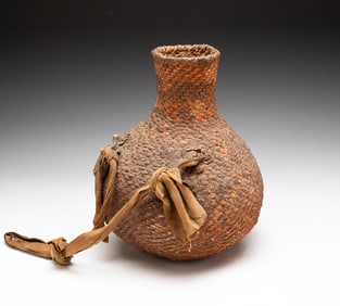 NAVAJO PINE PITCH WATER BASKET.