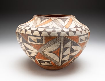 ACOMA/LAGUNA OLLA POTTERY JAR.