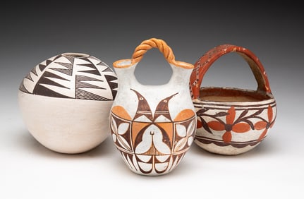THREE ACOMA POTTERY POTS.