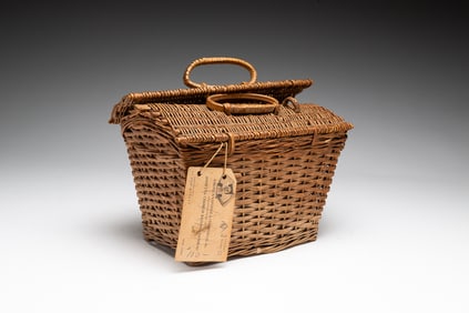 RARE UNAMI/MUNSEE BASKET.