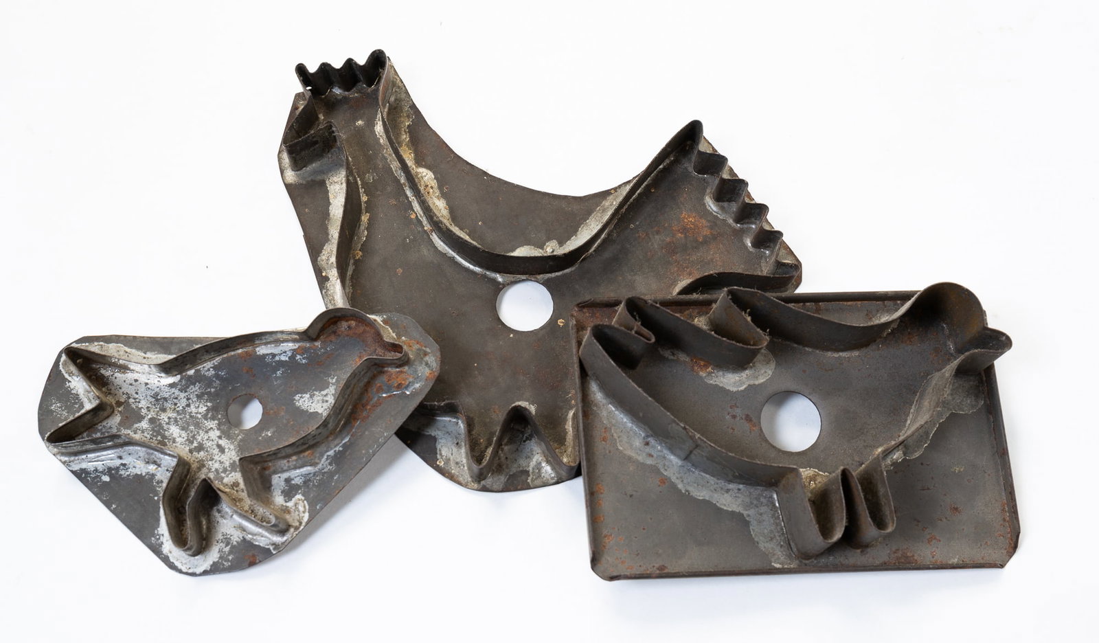 THREE TIN BIRD FORM COOKIE CUTTERS. (1 of 2)