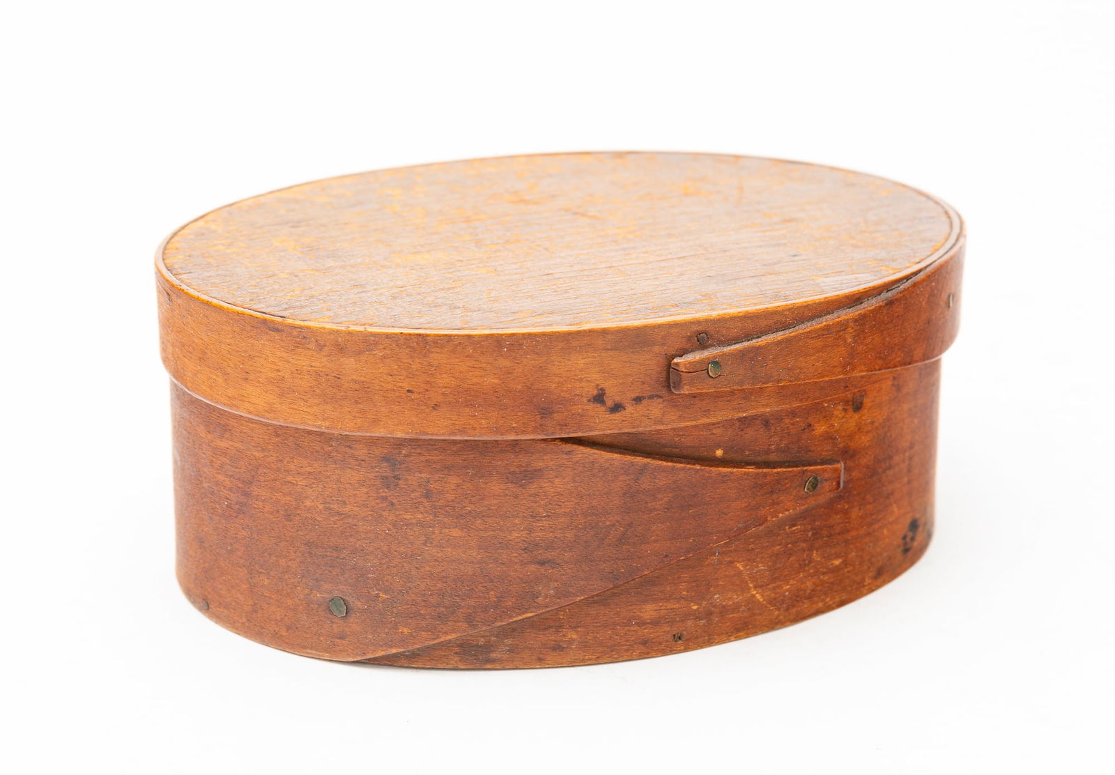 SMALL LABELED SHAKER OVAL BENTWOOD BOX. (1 of 4)