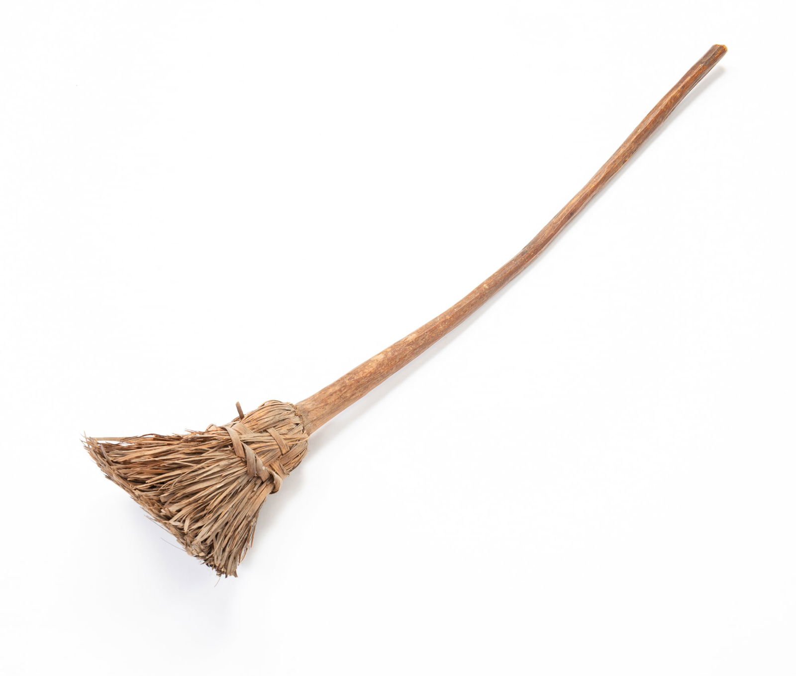 EARLY COUNTRY BROOM. (1 of 3)