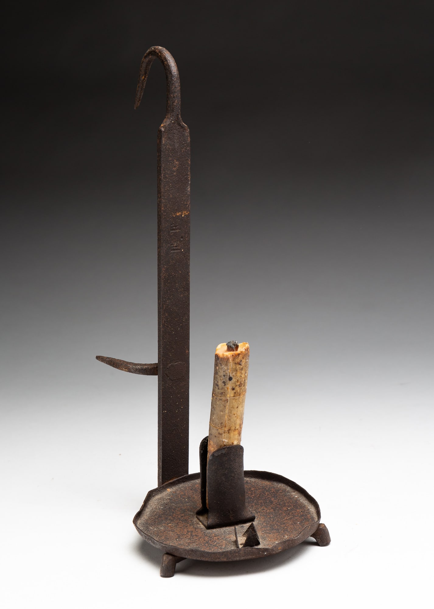 FORGED IRON CANDLE HOLDER. (1 of 3)