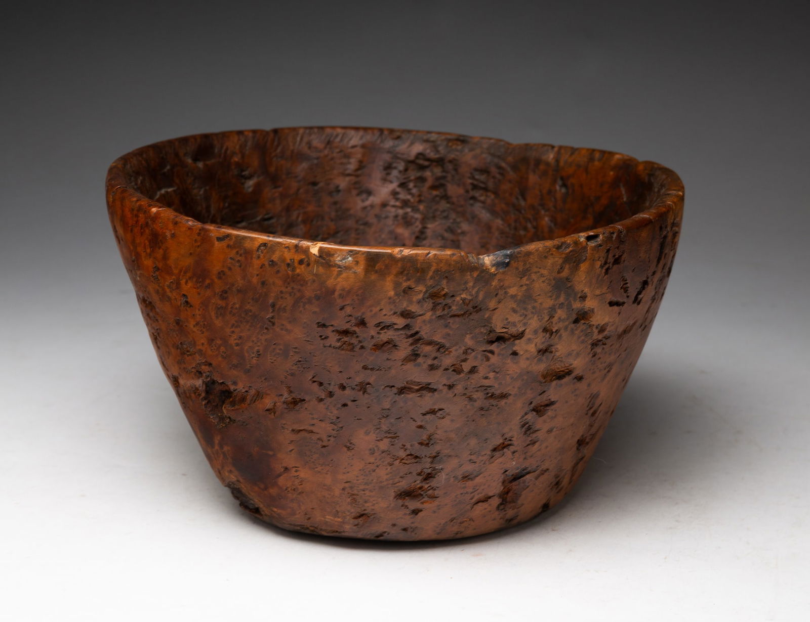 PRIMITIVE BURLWOOD BOWL. (1 of 4)