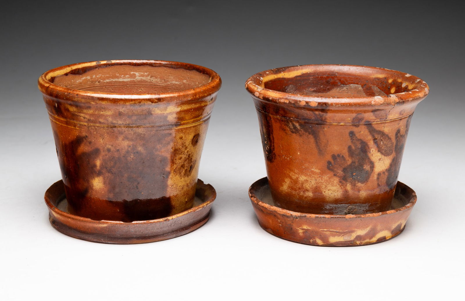 TWO REDWARE FLOWER POTS. (1 of 4)