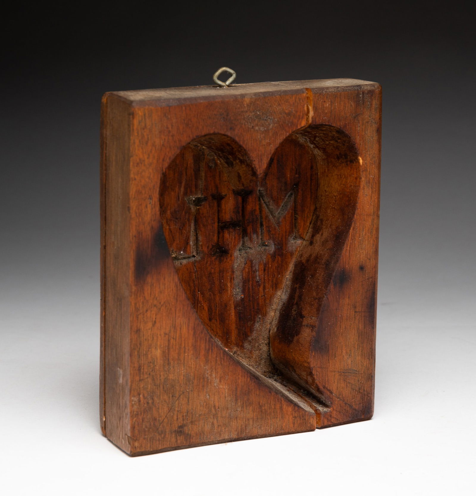 INITIALED MAPLE SUGAR MOLD. (1 of 2)