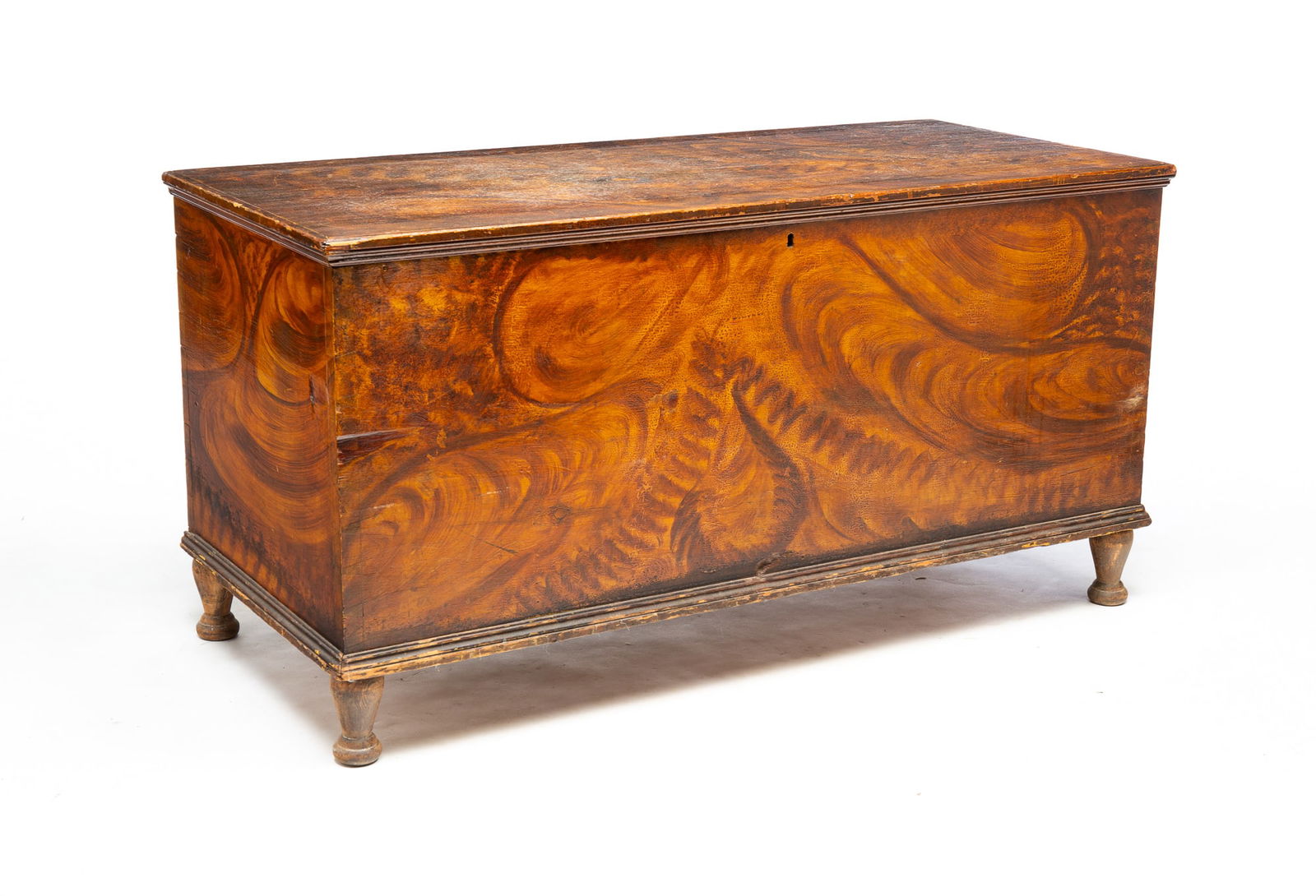 GRAIN PAINTED PINE AND POPLAR BLANKET CHEST. (1 of 6)