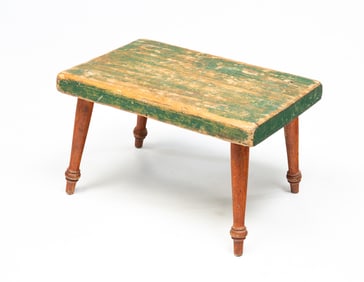 PAINTED WOOD SPLAY LEG STOOL.