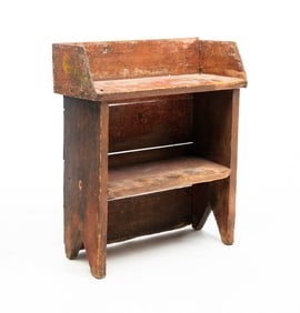 DIMINUTIVE PAINTED COUNTRY BUCKET BENCH.
