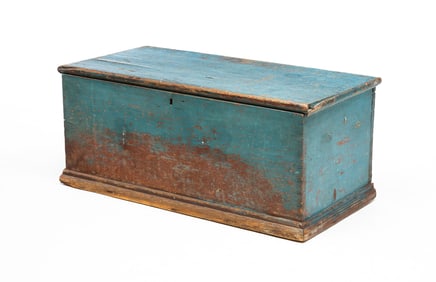 PAINTED BLANKET BOX.