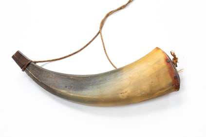 SCRATCH CARVED POWDER HORN.