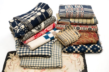 GROUP OF 14 TEXTILES.