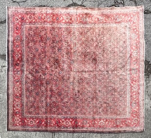MAHAL ROOM SIZE RUG.