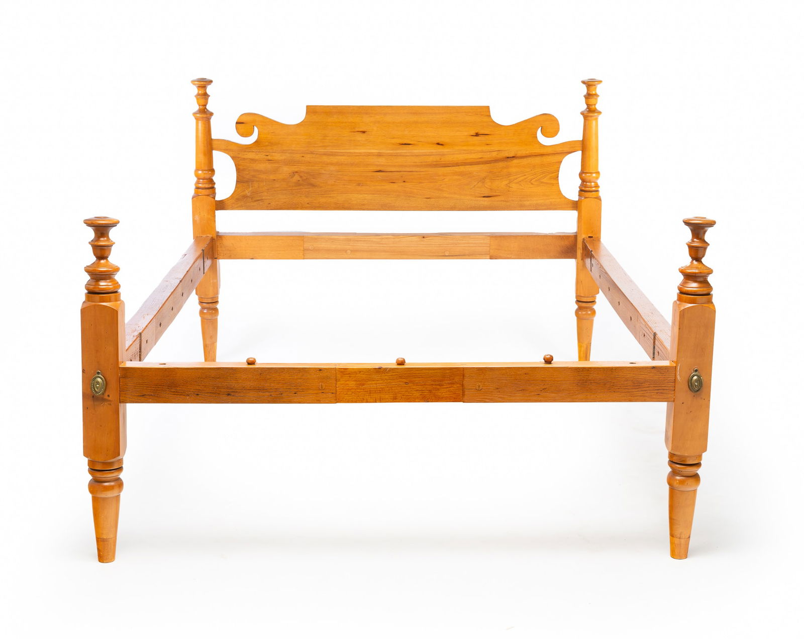 COUNTRY EMPIRE ROPE BED. (1 of 5)