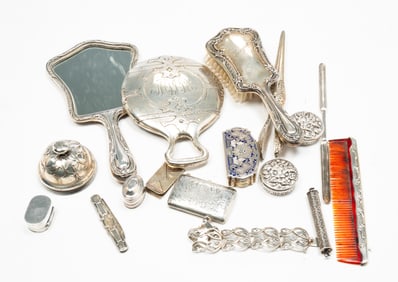 GROUP OF STERLING SILVER ACCESSORIES.