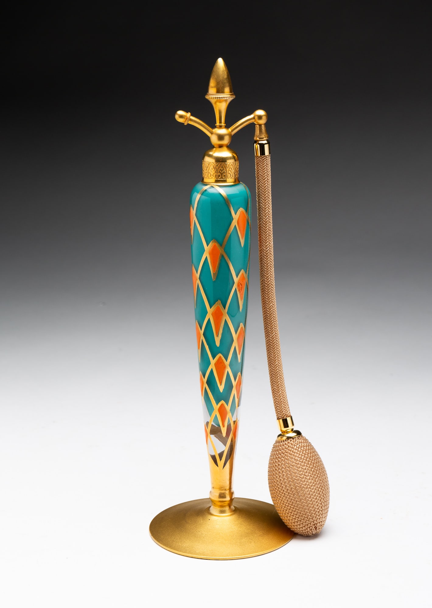 ART DECO PERFUME ATOMIZER BY DEVILBISS. (1 of 4)