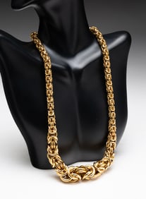 14K YELLOW GOLD GRADUATED BYZANTINE NECKLACE.