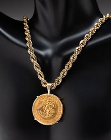 1959 MEXICAN 20 PESOS GOLD COIN PENDANT ON GOLD FILLED ROPE CHAIN.