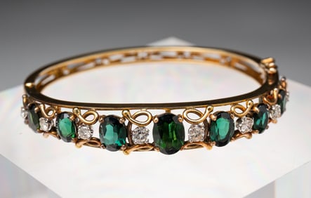 14K YELLOW GOLD TOURMALINE AND DIAMOND BANGLE BRACELET.