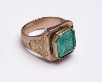 MEN'S 10K GOLD GEMSTONE RING.