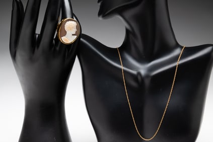 CAMEO RING AND 14K GOLD NECKLACE.