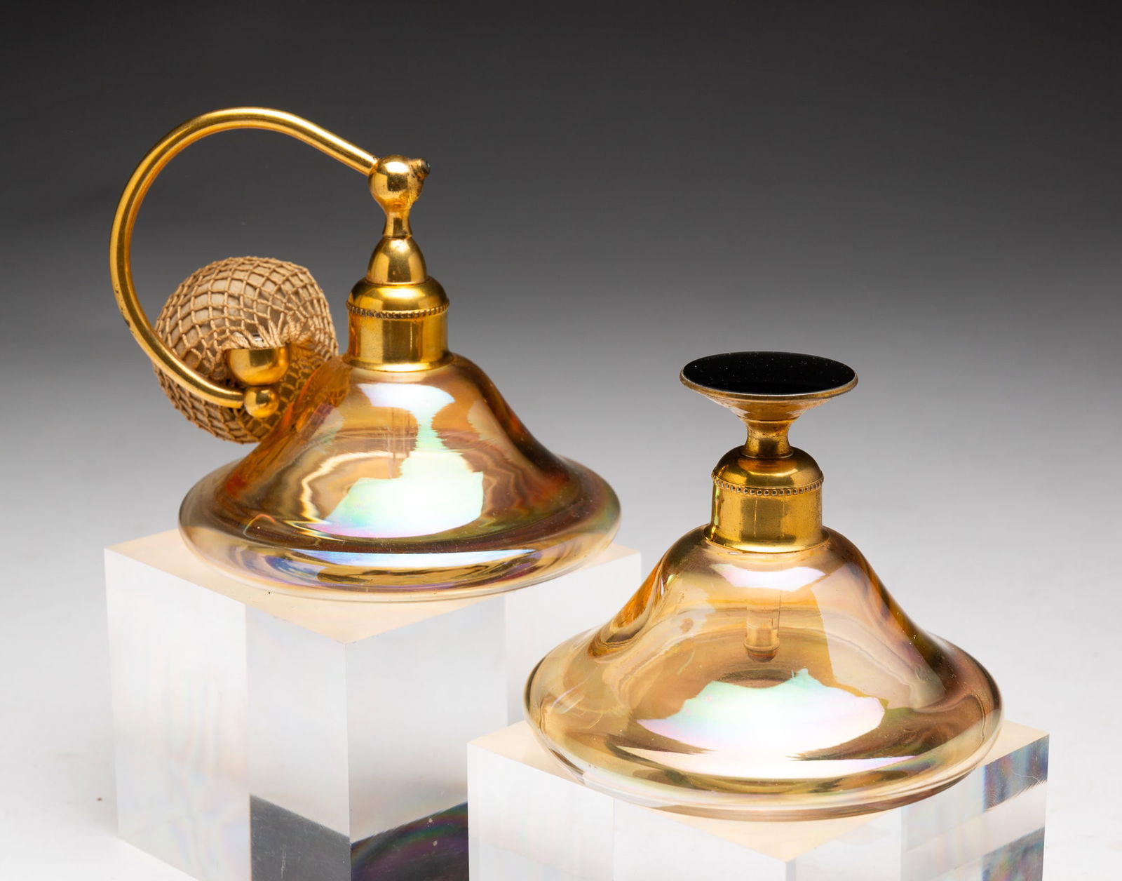 IRIDESCENT GLASS PERFUME ATOMIZER AND DAUBER SET. (1 of 2)