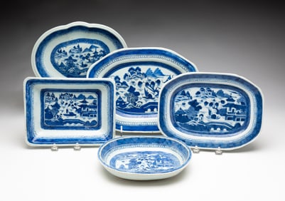 FIVE BLUE AND WHITE CANTON PORCELAIN SERVING PIECES.