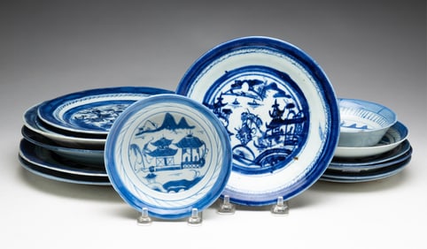 GROUP OF BLUE AND WHITE CANTON PORCELAIN PLATES AND BOWLS.