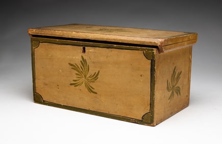 EARLY PAINT DECORATED BOX.