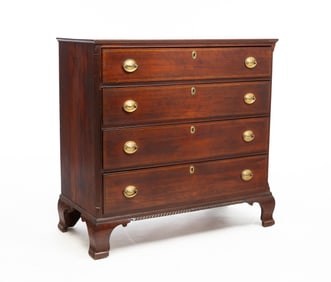 HIGH STYLE CONNECTICUT CHIPPENDALE CHEST OF DRAWERS.