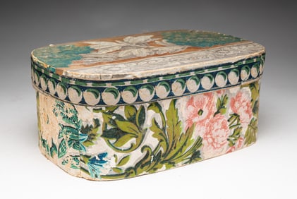 LARGE WALLPAPER BAND BOX.