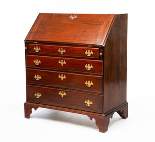 CHIPPENDALE SLANT FRONT DESK.