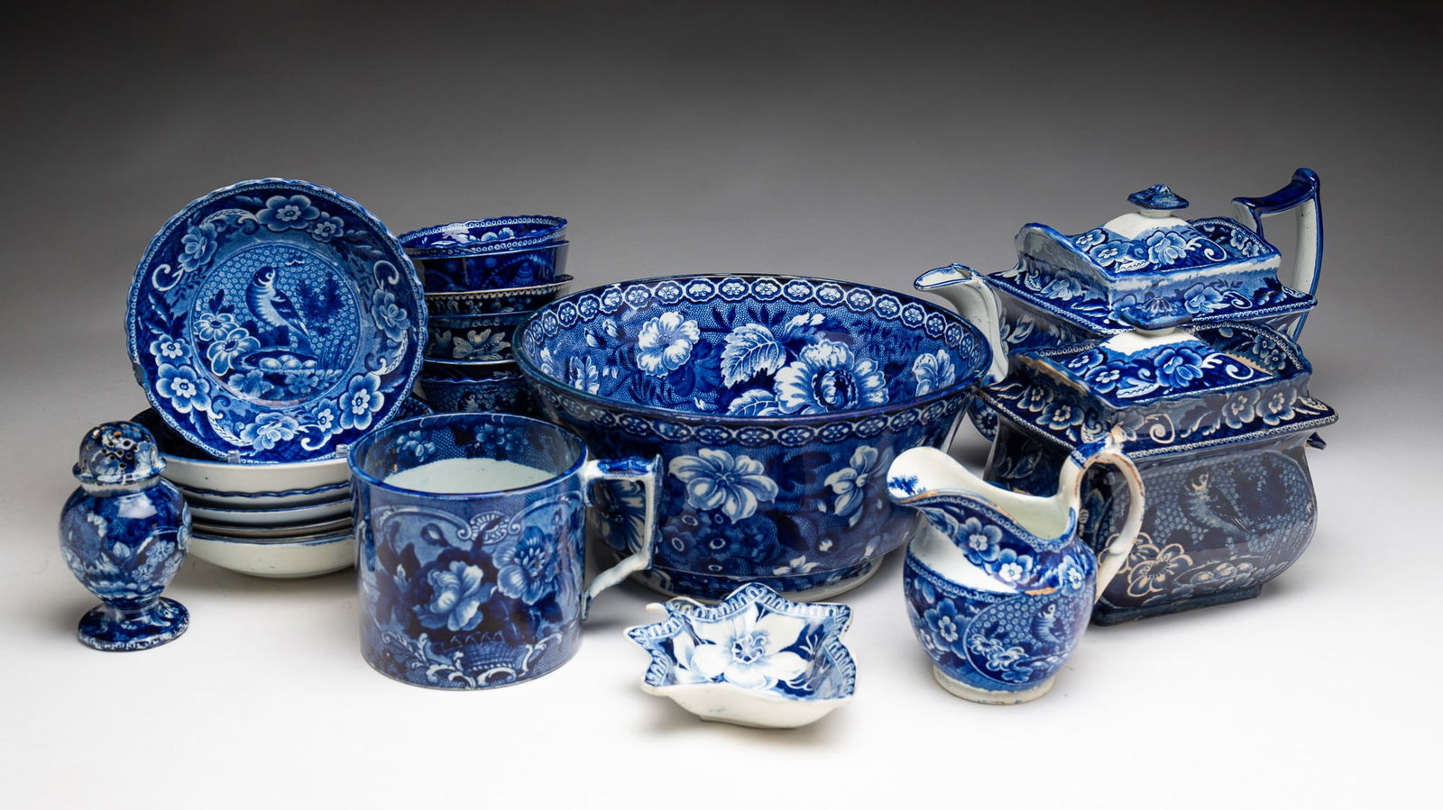 GROUP OF BLUE TRANSFERWARE STAFFORDSHIRE DINNERWARE. (1 of 7)