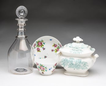 SELECTION OF TABLEWARE.