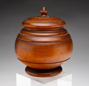 DIMINUTIVE PEASEWARE LIDDED JAR.