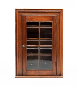HANGING ONE DOOR CABINET.