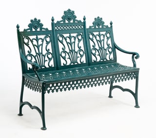 ORNATE CAST IRON GARDEN BENCH.