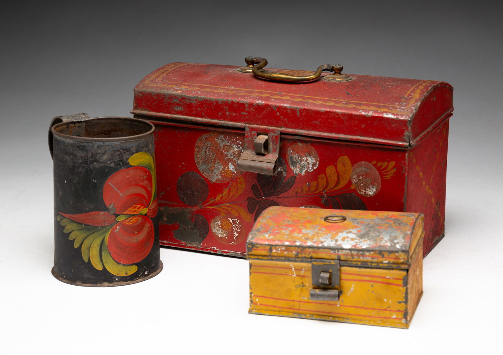 GROUP OF TOLE: TWO DOME TOP BOXES AND A MUG. (1 of 5)