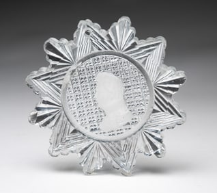 PRESSED GLASS PLAQUE WITH SULFIDE BUST.