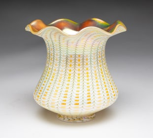PULLED FEATHER ART GLASS SHADE.
