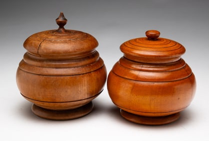 TWO DIMINUTIVE PEASEWARE LIDDED CONTAINERS.
