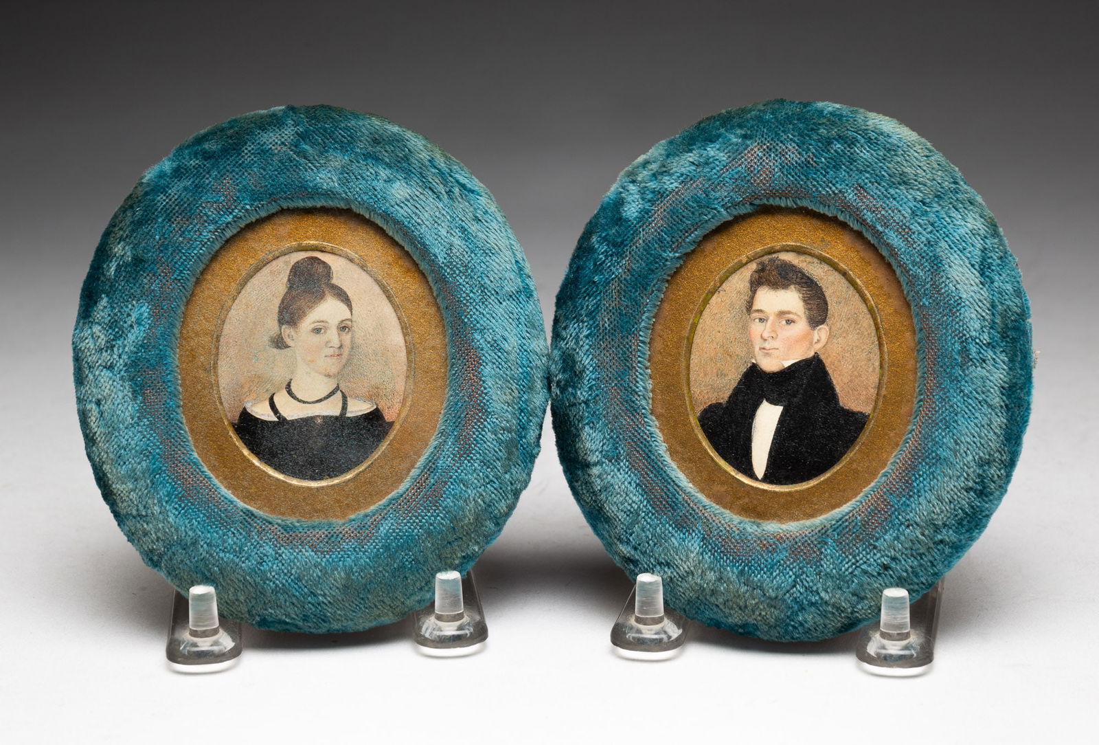 PAIR OF MINIATURE PORTRAITS OF HUSBAND AND WIFE. (1 of 4)